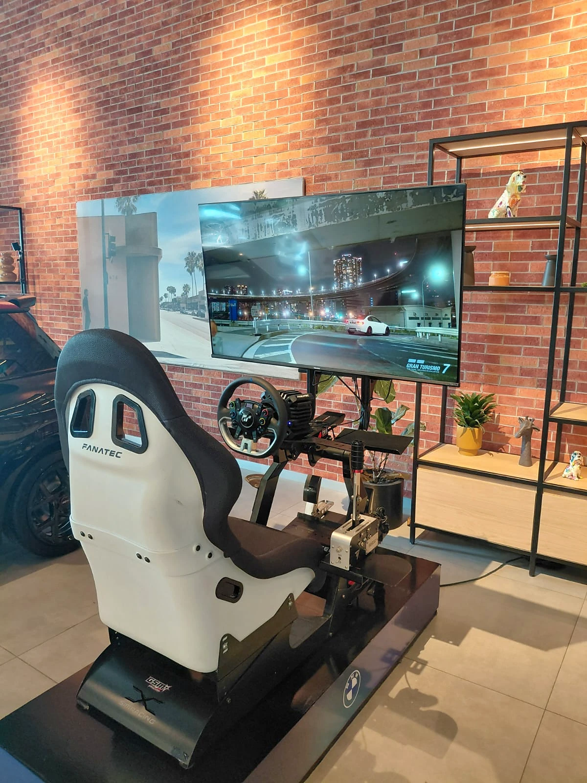 Experiencia GT: Equipo Fanatec, Gran Turismo y configuración para exhibición.